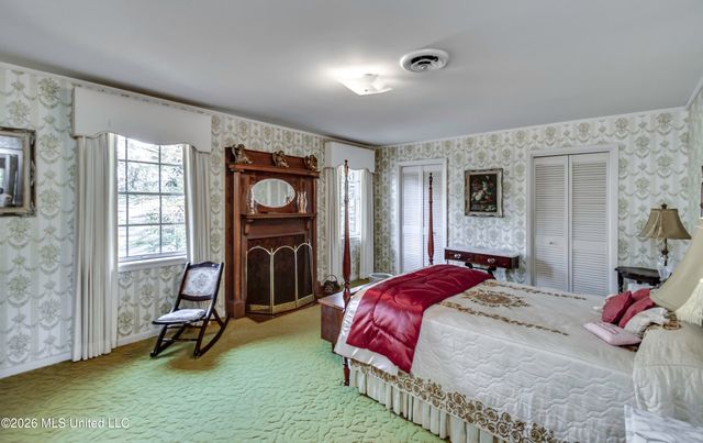 4018 Eastwood Place, Jackson, MS 39211