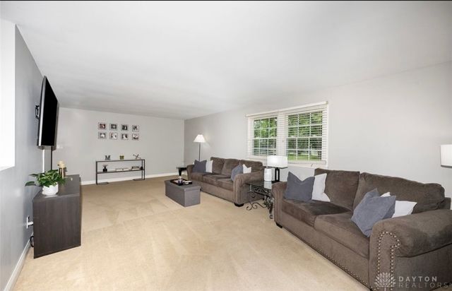 183 Monarch Road, Centerville, OH 45458
