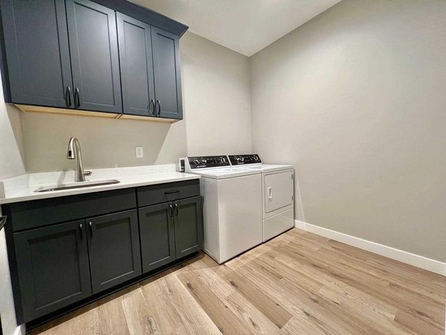 1813 Arbor Ridge Way, Janesville, WI 53548