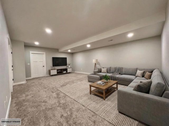 1813 Arbor Ridge Way, Janesville, WI 53548