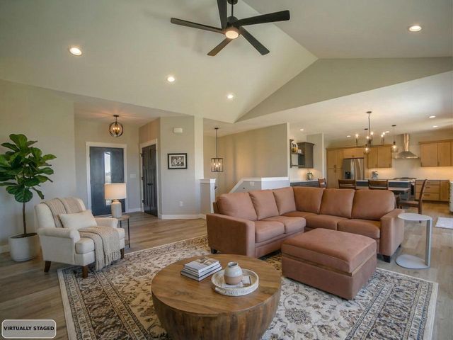 1813 Arbor Ridge Way, Janesville, WI 53548