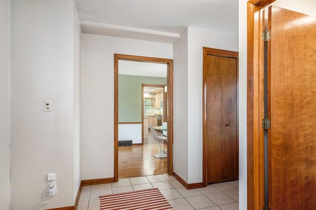 1753 Breton Road, Grand Rapids, MI 49506