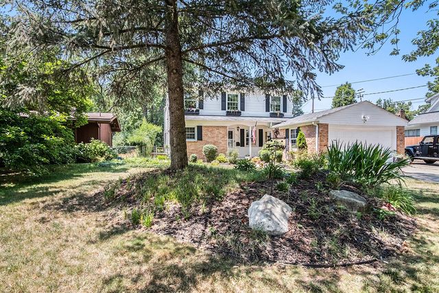 1753 Breton Road, Grand Rapids, MI 49506