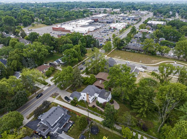 1753 Breton Road, Grand Rapids, MI 49506