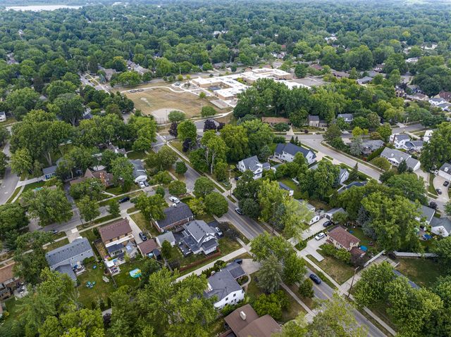 1753 Breton Road, Grand Rapids, MI 49506