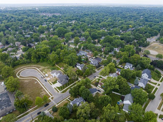 1753 Breton Road, Grand Rapids, MI 49506