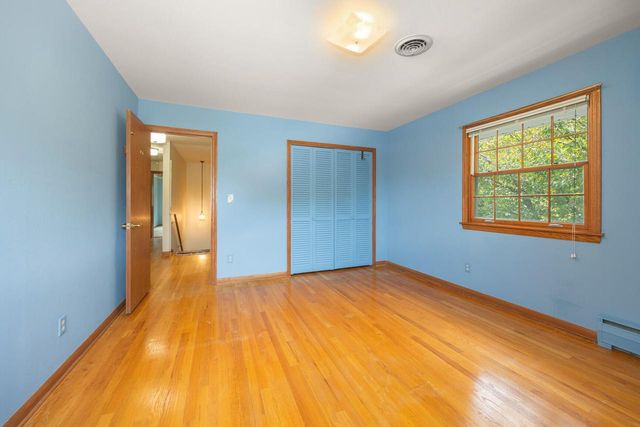 2828 N 122nd STREET, Wauwatosa, WI 53222