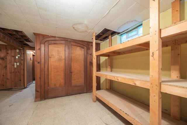 2828 N 122nd STREET, Wauwatosa, WI 53222