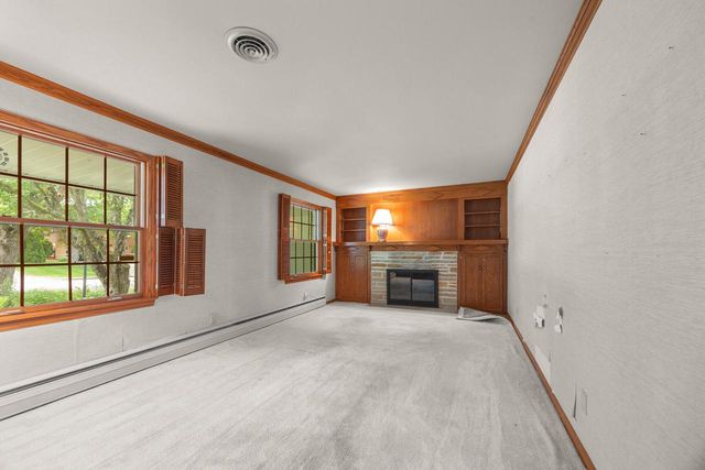 2828 N 122nd STREET, Wauwatosa, WI 53222