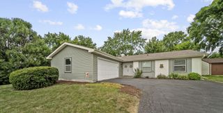 213 Lexington Drive, Bolingbrook, IL 60440