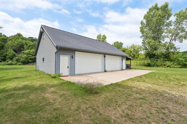 W5102 CARNEY ROAD, Hilbert, WI 54129