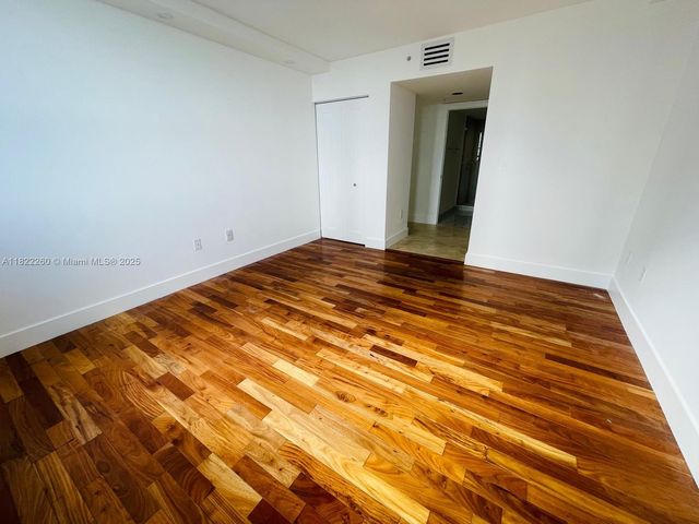 1155 Brickell Bay Dr 1703, Miami, FL 33131