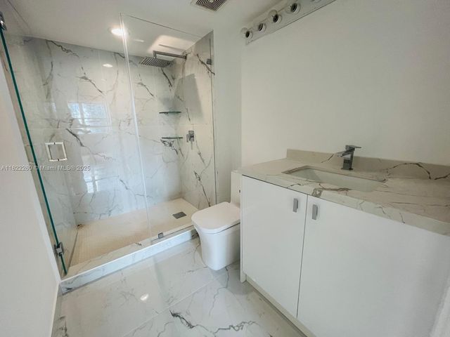 1155 Brickell Bay Dr 1703, Miami, FL 33131