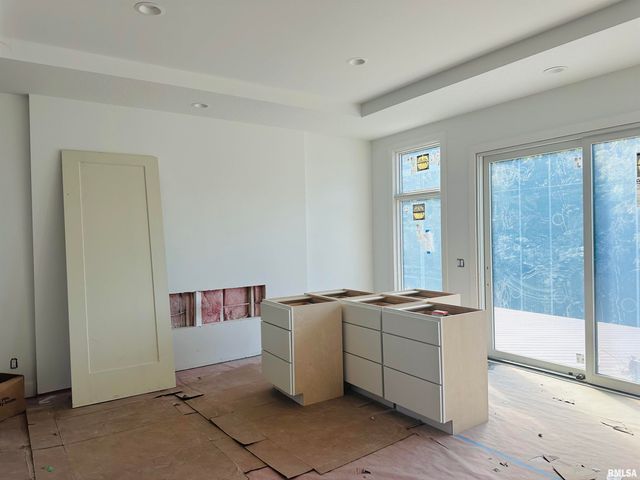 24029 185TH Street, Pleasant Valley, IA 52722