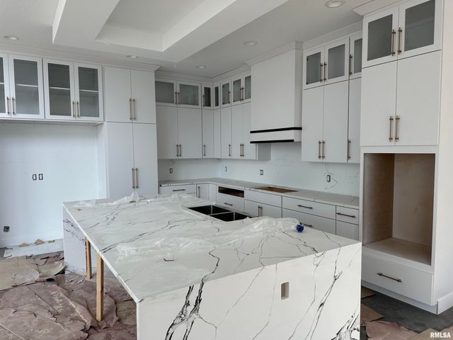 24029 185TH Street, Pleasant Valley, IA 52722