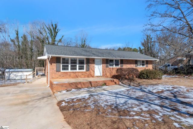 136 Crestview Drive, Cowpens, SC 29330