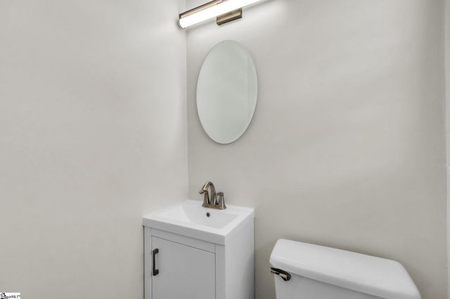 136 Crestview Drive, Cowpens, SC 29330