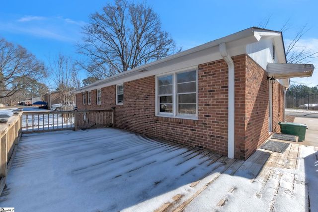 136 Crestview Drive, Cowpens, SC 29330