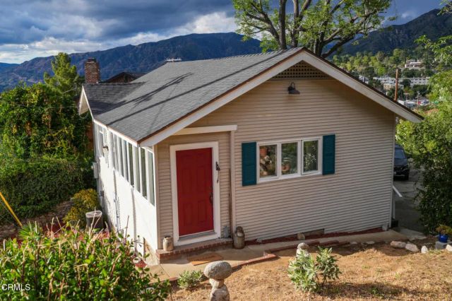 7078 High Cliff Trail, Tujunga, CA 91042