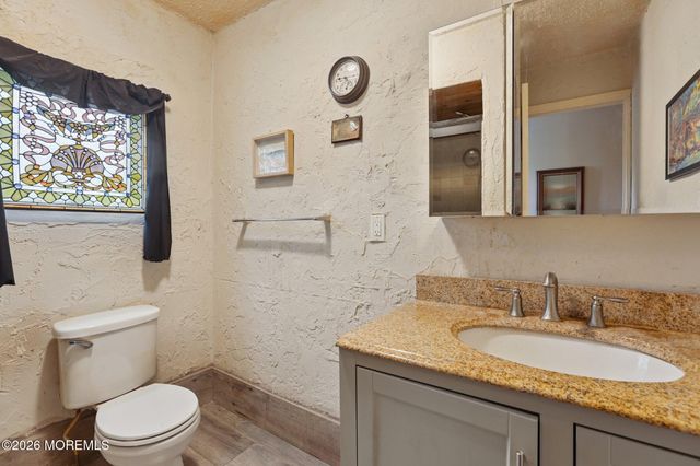 36 Gladney Avenue, Toms River, NJ 08753