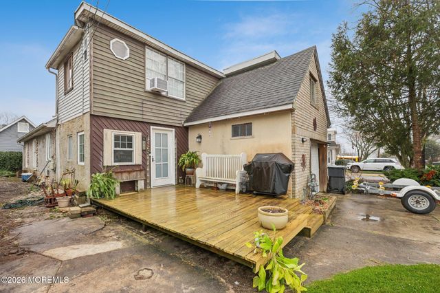 36 Gladney Avenue, Toms River, NJ 08753