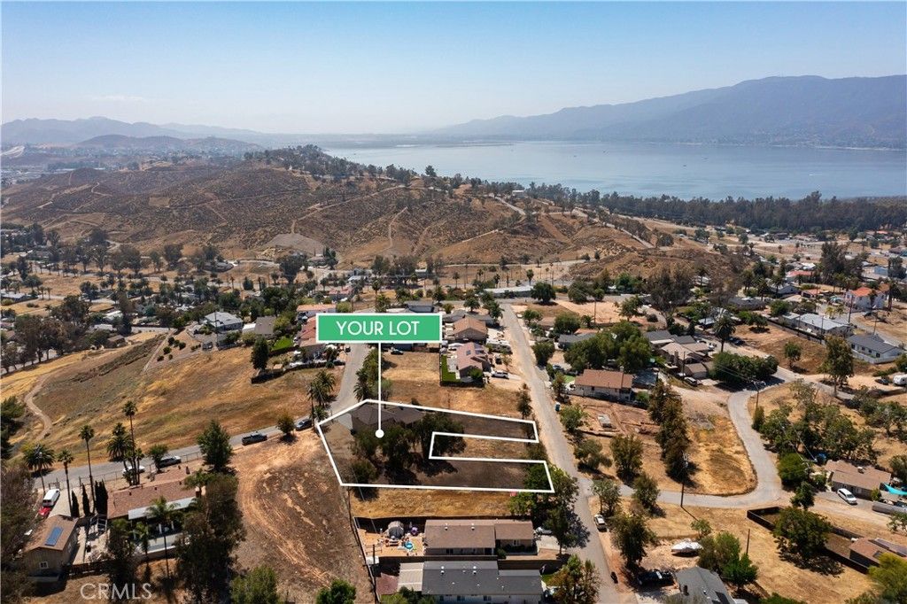 Image 2 of property listing at 29541 Nichols Street, Lake Elsinore, CA 92530