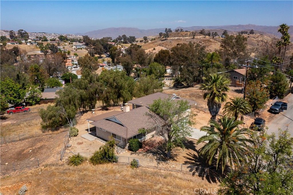 Image 33 of property listing at 29541 Nichols Street, Lake Elsinore, CA 92530