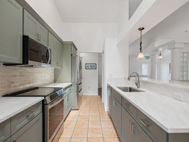 497 Alamanda Avenue, Sebastian, FL 32958