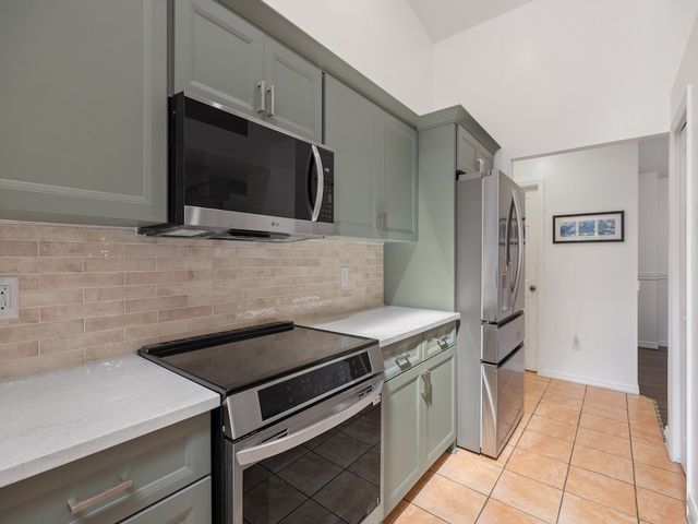 497 Alamanda Avenue, Sebastian, FL 32958