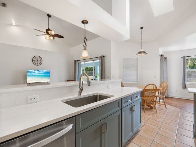 497 Alamanda Avenue, Sebastian, FL 32958