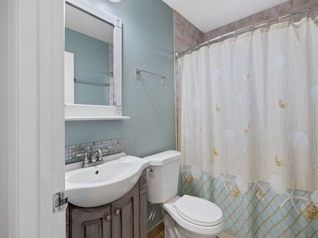 497 Alamanda Avenue, Sebastian, FL 32958