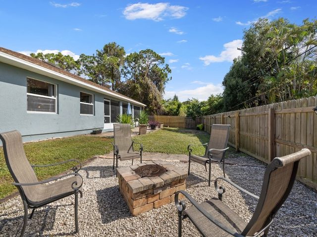 497 Alamanda Avenue, Sebastian, FL 32958