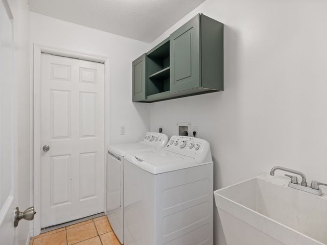 497 Alamanda Avenue, Sebastian, FL 32958