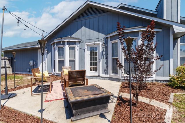 792 Algood Avenue, Hope Mills, NC 28348