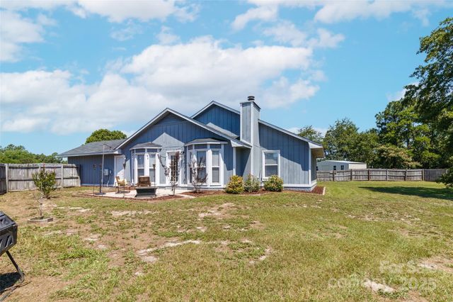 792 Algood Avenue, Hope Mills, NC 28348