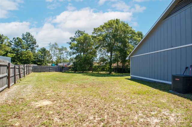 792 Algood Avenue, Hope Mills, NC 28348