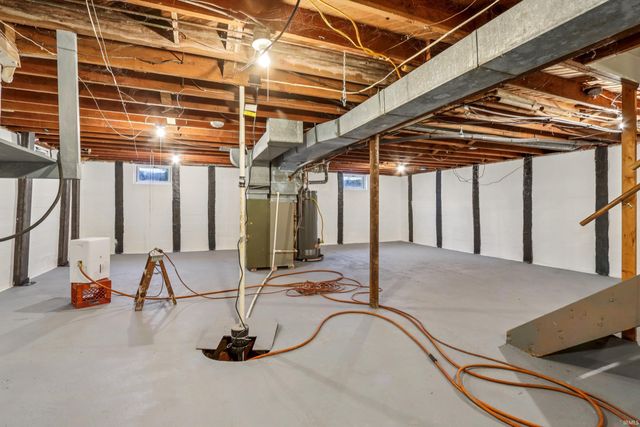 1670 W Old Waynetown Road, Crawfordsville, IN 47933