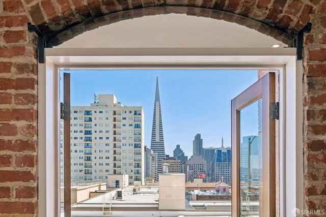 1022 Powell Street 2, San Francisco, CA 94108