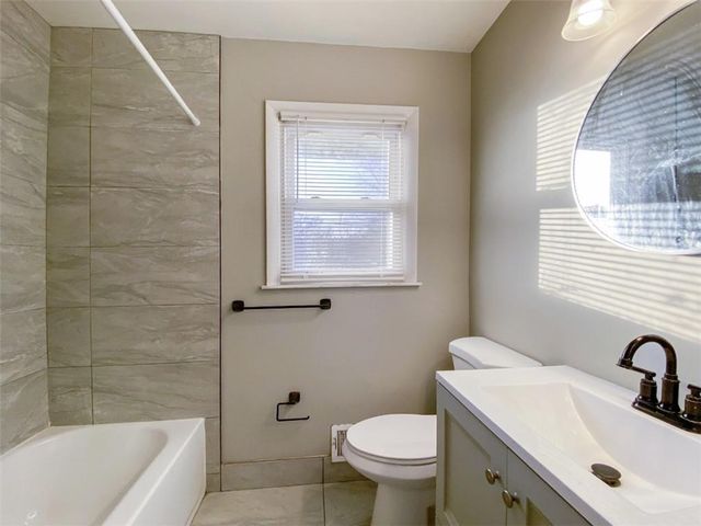 4120 S Cottage Avenue, Independence, MO 64055