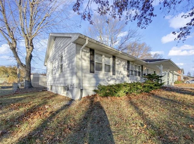 4120 S Cottage Avenue, Independence, MO 64055