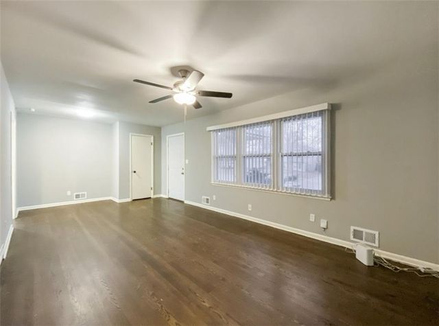 4120 S Cottage Avenue, Independence, MO 64055