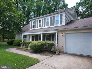 8 MAGNOLIA CT, Wilmington, DE 19810