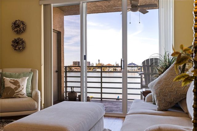 7902 SAILBOAT KEY BOULEVARD S 206, South Pasadena, FL 33707