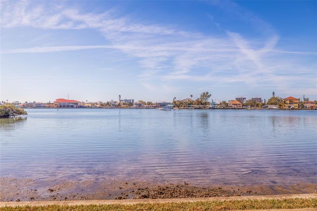 7902 SAILBOAT KEY BOULEVARD S 206, South Pasadena, FL 33707