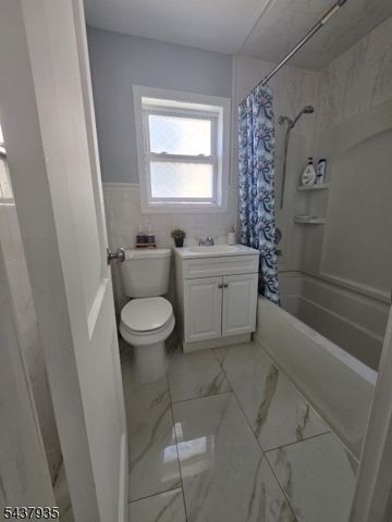 126 Smith St, Elizabeth City, NJ 07201