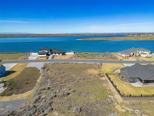 7382 Dune Lake Road SE, Moses Lake, WA 98837