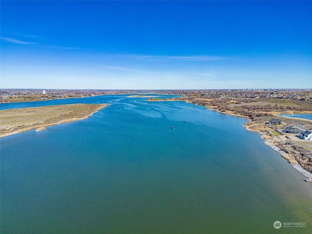 7382 Dune Lake Road SE, Moses Lake, WA 98837