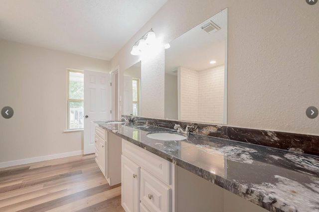 1011 Klamath Lane, Houston, TX 77090