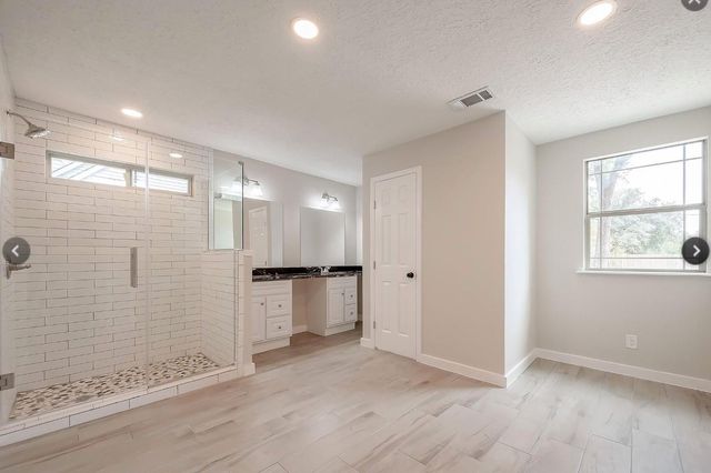 1011 Klamath Lane, Houston, TX 77090