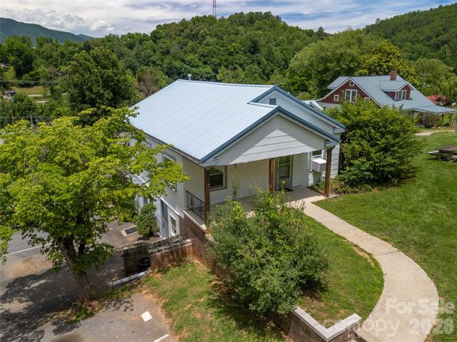 800 Main Street, Bryson City, NC 28713